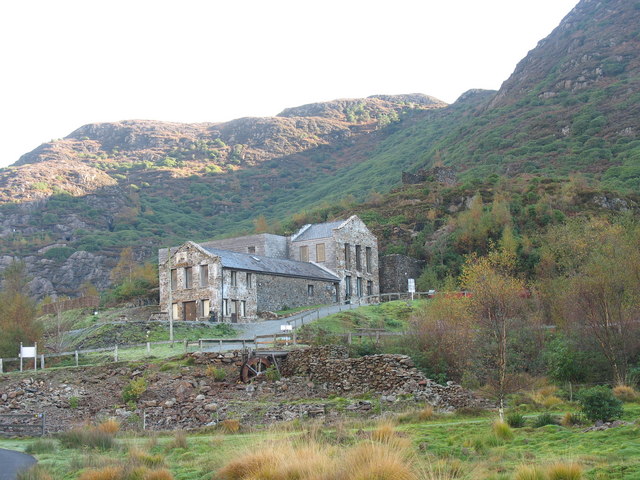sygun fawr copper mine 2006-geograph-275089-by-Eric-Jones